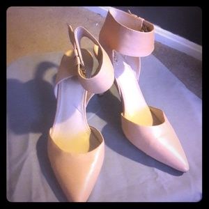 Nude heels / ankle strap/ 4 in heel
